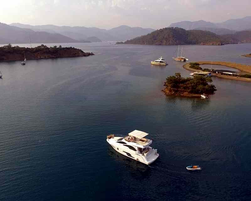 Göcek Yat Kiralama, Göcek Kiralık Motor Yat, Kiralık Yat Göcek, Kiralık Tekne Göcek, Göcek Tekne Fiyatları, CarpeDiem Motoryat Kiralama, CarpeDiem Kiralık Yat